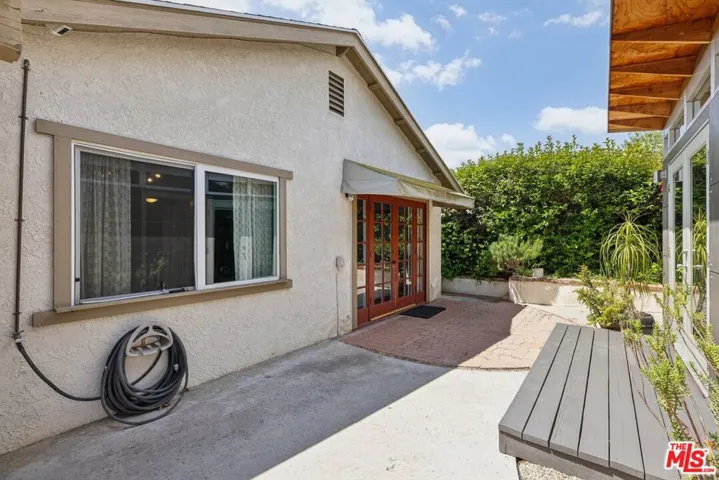 29429 Trailway Lane, Agoura Hills, California 91301