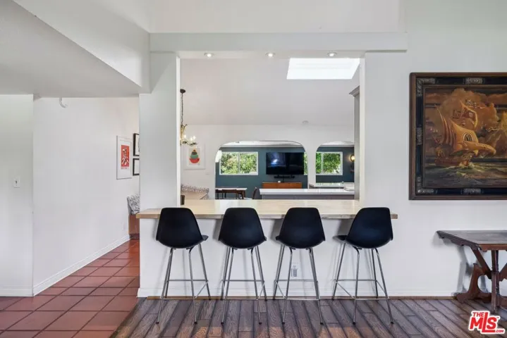29429 Trailway Lane, Agoura Hills, California 91301