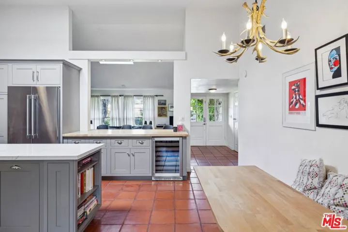 29429 Trailway Lane, Agoura Hills, California 91301