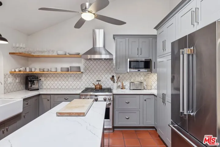 29429 Trailway Lane, Agoura Hills, California 91301