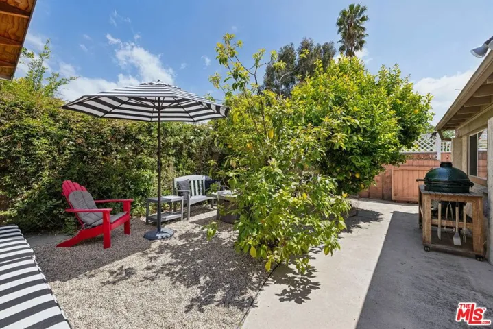 29429 Trailway Lane, Agoura Hills, California 91301