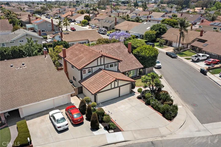 8604 Bluebird Avenue, Fountain Valley, California 92708