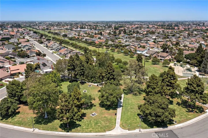 8604 Bluebird Avenue, Fountain Valley, California 92708