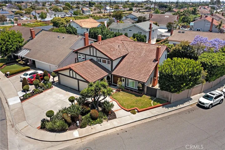 8604 Bluebird Avenue, Fountain Valley, California 92708