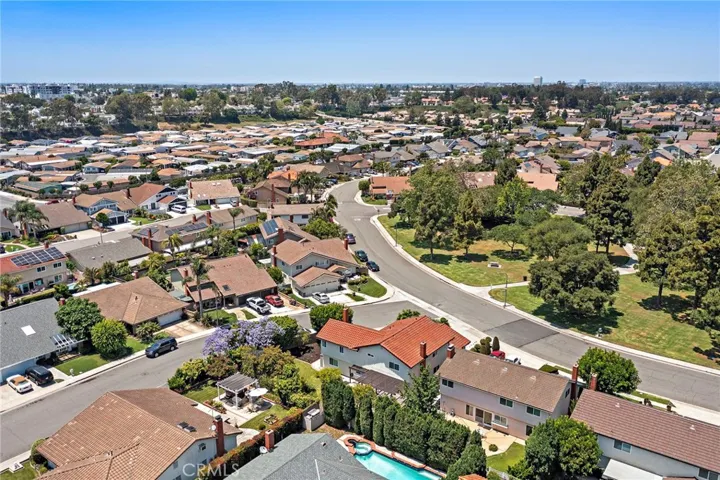 8604 Bluebird Avenue, Fountain Valley, California 92708