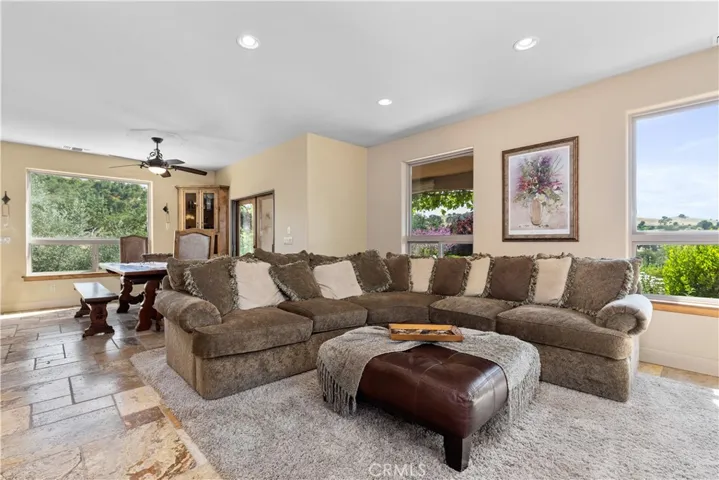 9942 Sunfish Circle, Paso Robles, California 93446