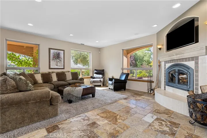 9942 Sunfish Circle, Paso Robles, California 93446