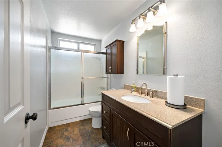 40553 Calle Katerine, Temecula, California 92591