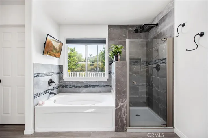 23381 White Oak Lane, Murrieta, California 92562
