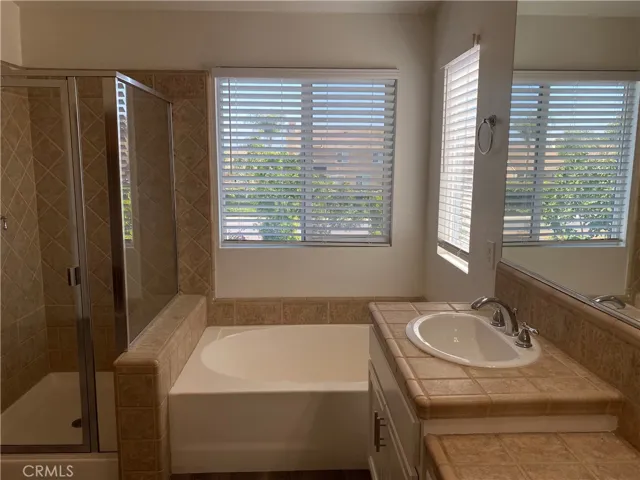 13665 Heatherwood Drive, Eastvale, California 92880