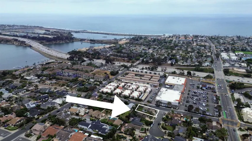 1113 Camino Del Sol Circle, Carlsbad, California 92008