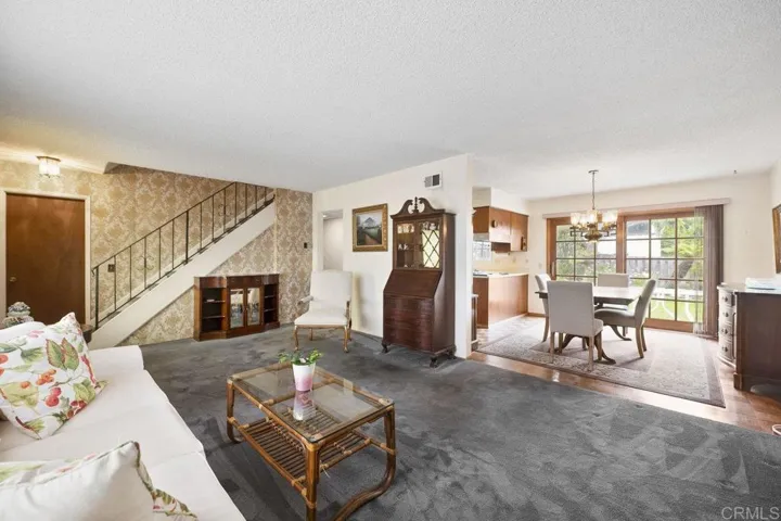 1113 Camino Del Sol Circle, Carlsbad, California 92008