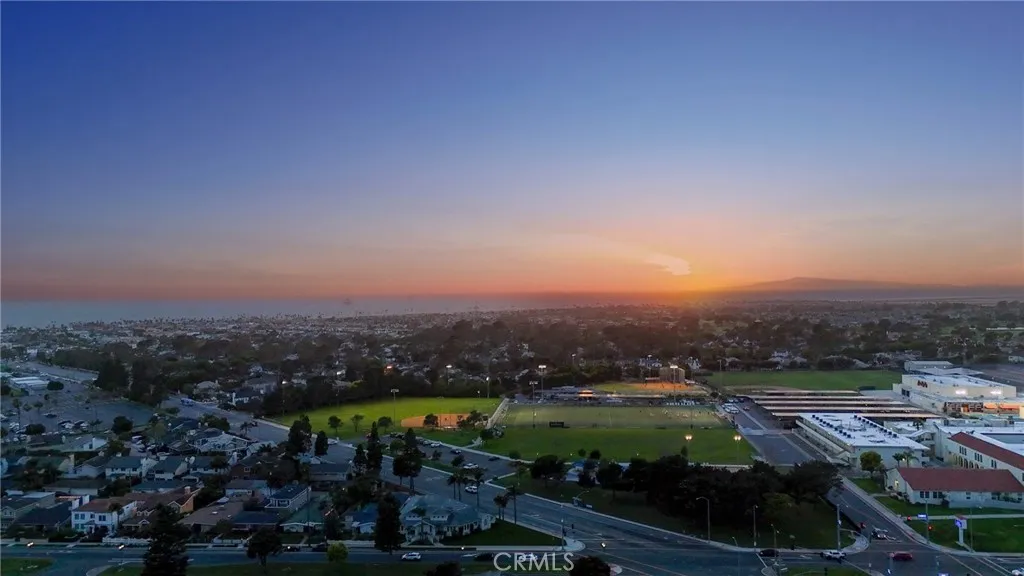 1916 Pine Street, Huntington Beach, California 92648 home-pic-27