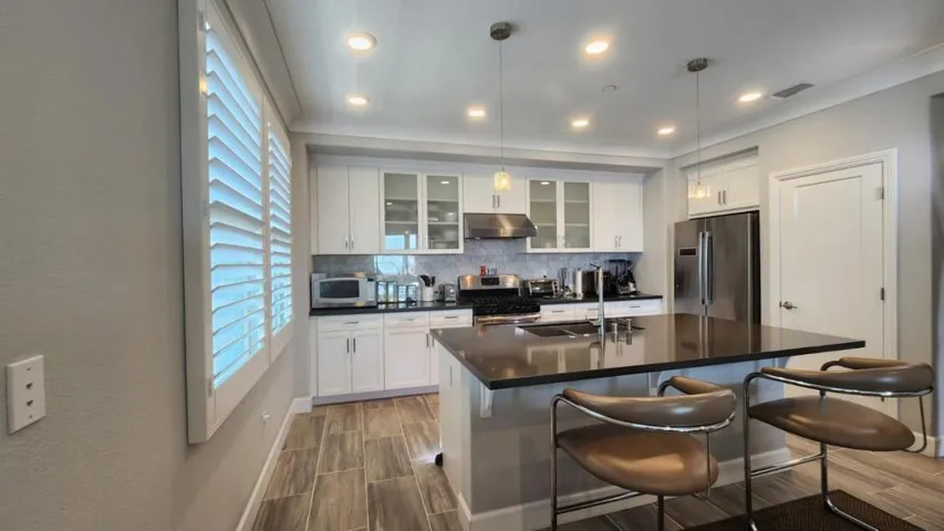 1068 Bigleaf Place 402, San Jose, California 95131