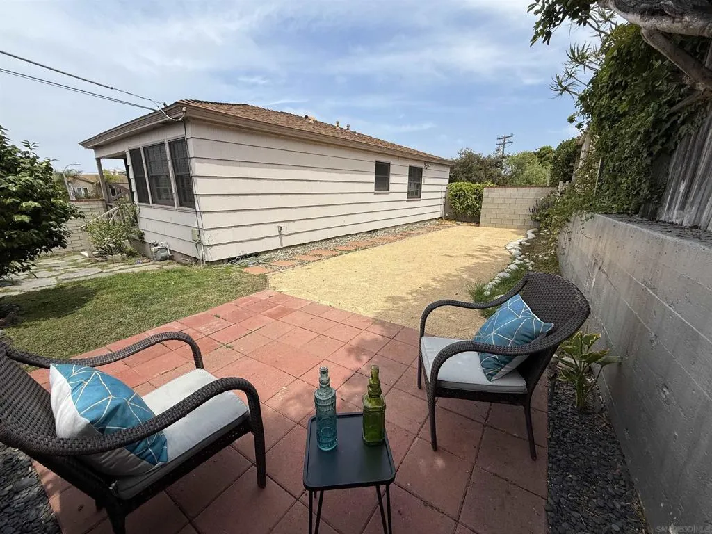 1205 Park Row, La Jolla, California 92037 home-pic-28