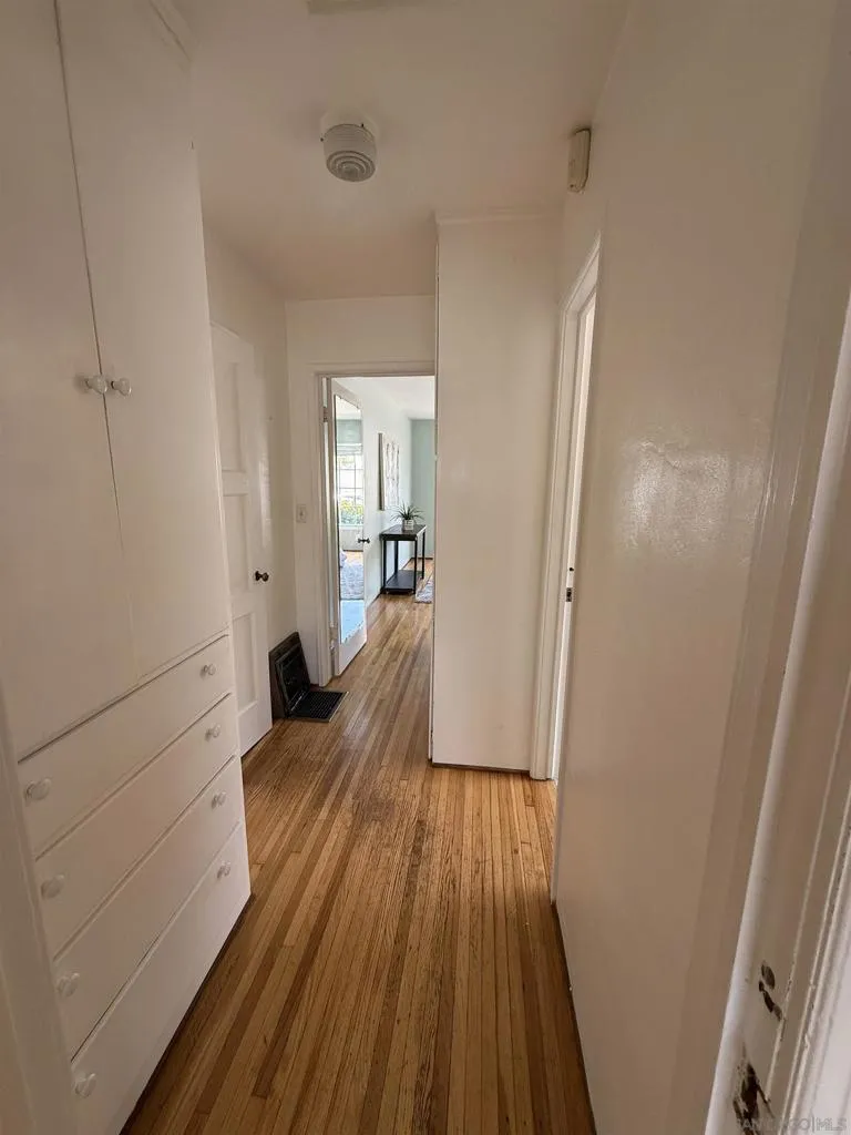 1205 Park Row, La Jolla, California 92037 home-pic-26