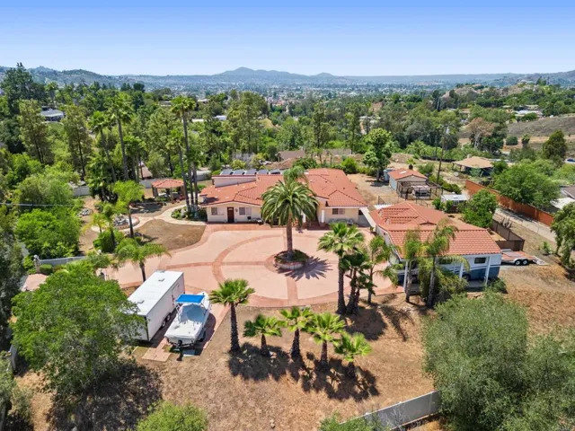 836 Vista Grande Road, El Cajon, California 92019