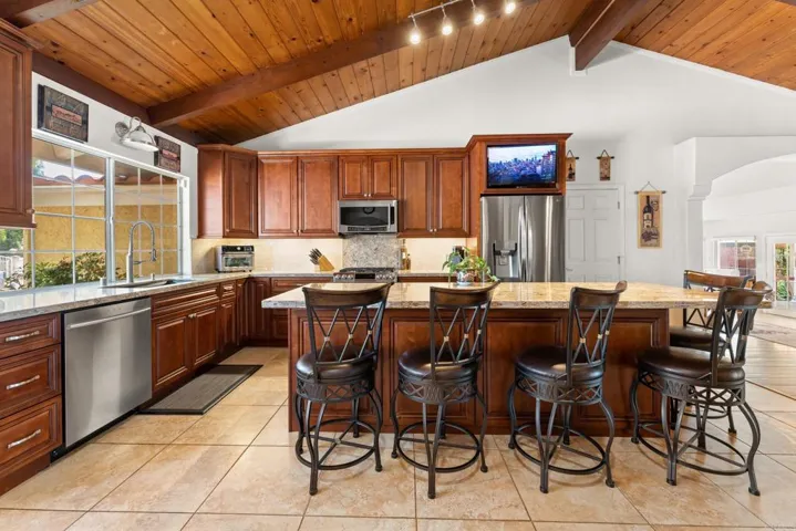 836 Vista Grande Road, El Cajon, California 92019
