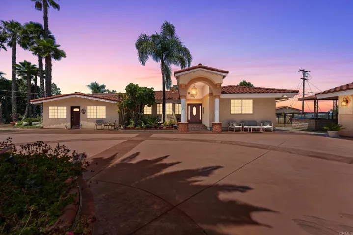 836 Vista Grande Road, El Cajon, California 92019