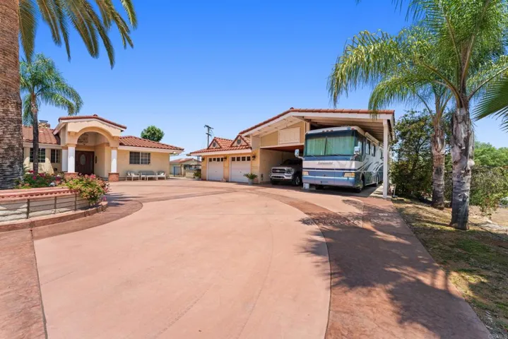 836 Vista Grande Road, El Cajon, California 92019