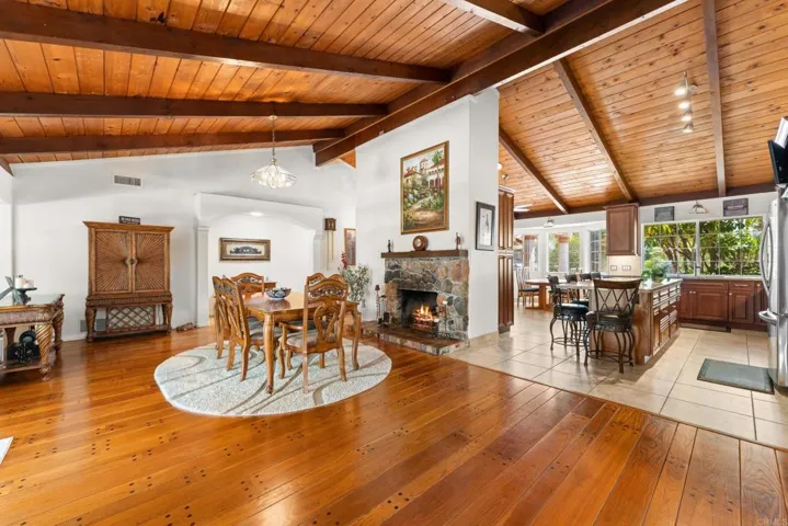 836 Vista Grande Road, El Cajon, California 92019