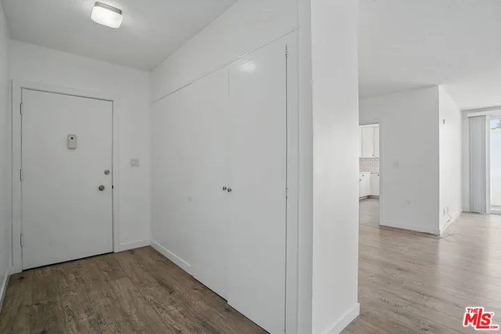 930 3rd Street 303, Santa Monica, California 90403
