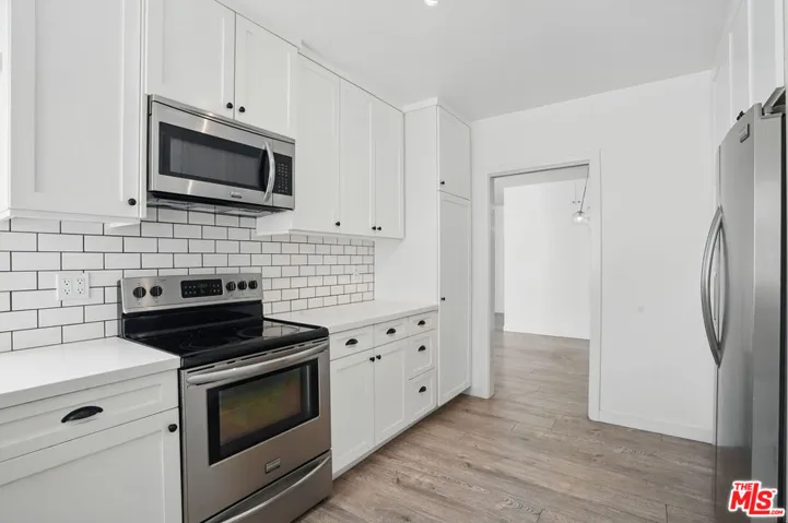 930 3rd Street 303, Santa Monica, California 90403