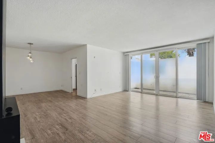 930 3rd Street 303, Santa Monica, California 90403