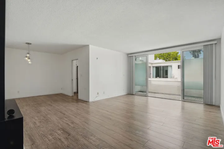 930 3rd Street 303, Santa Monica, California 90403