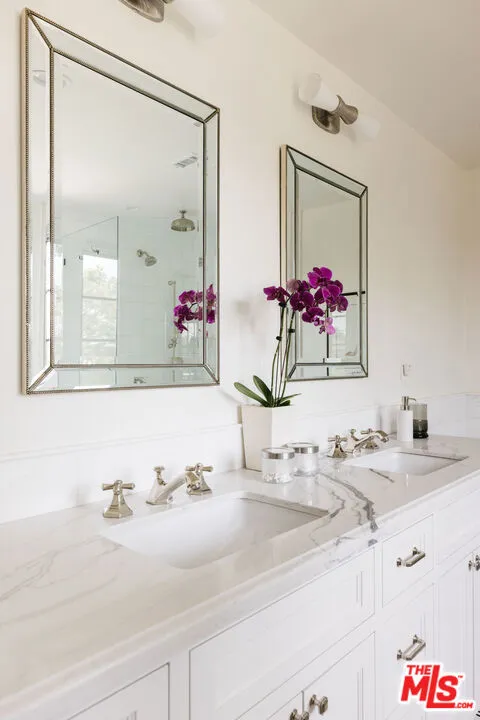 908 S Dunsmuir Avenue, Los Angeles, California 90036 home-pic-22