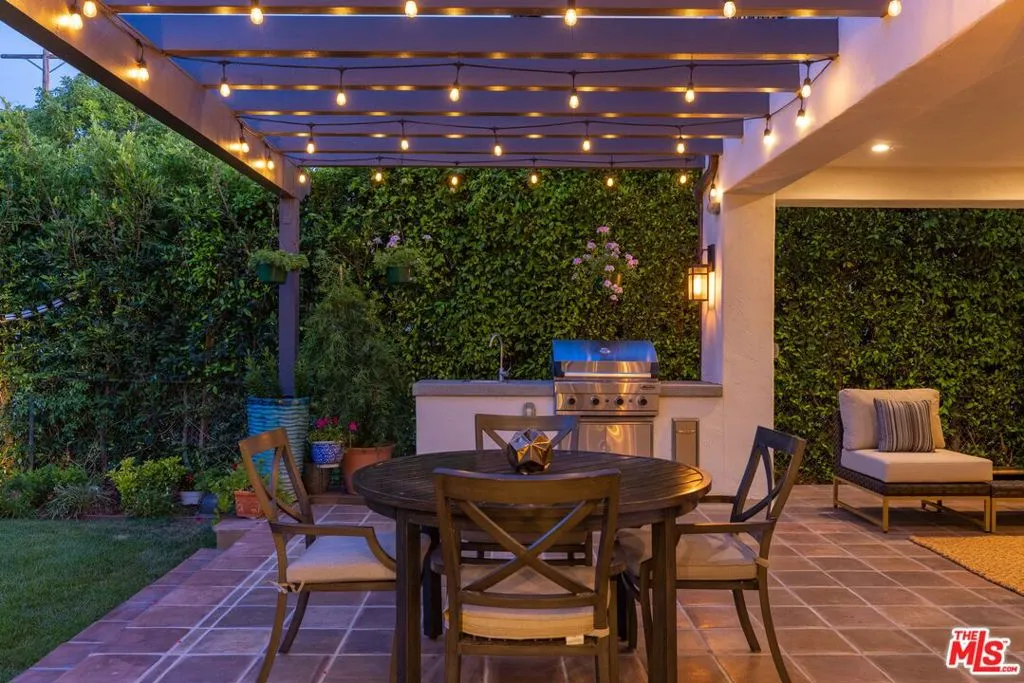 908 S Dunsmuir Avenue, Los Angeles, California 90036 home-pic-38