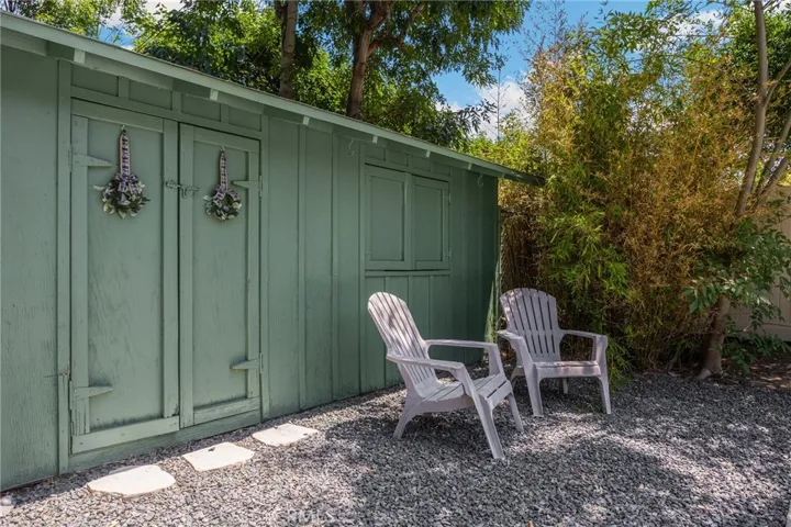 shed