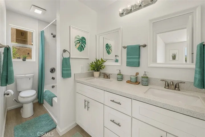 VIRTUALLY STAGED OWNERS ENSUITE