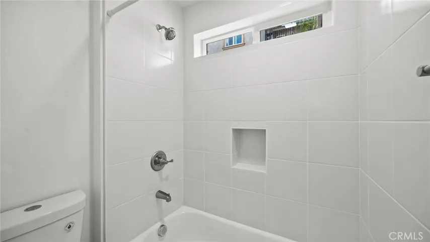 OWNERS SHOWER TUB COMBO