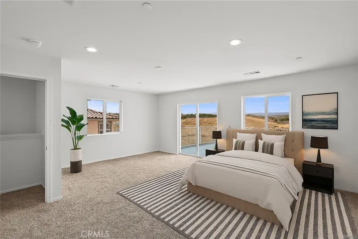 VIRTUALLY STAGED OWNERS SUITE