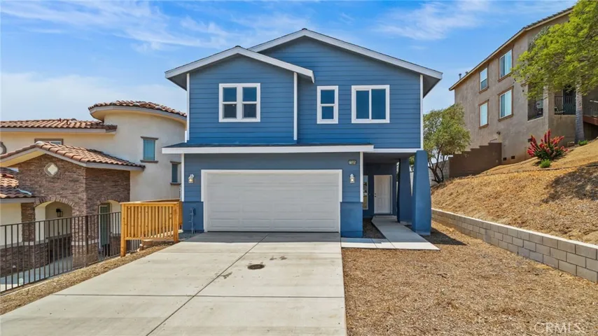 FRESHLY PAINTED & CONSTRUCTED HOME