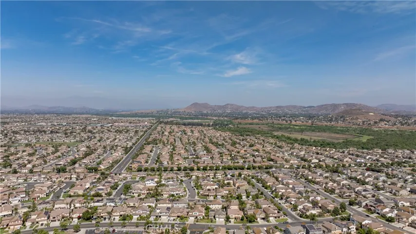 7547 Walnut Grove Avenue, Eastvale, California 92880