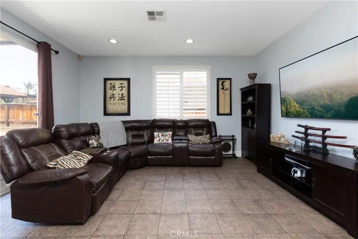 7547 Walnut Grove Avenue, Eastvale, California 92880