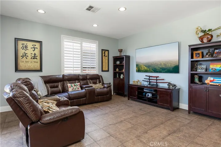 7547 Walnut Grove Avenue, Eastvale, California 92880
