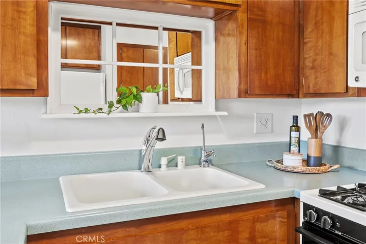 2892 Los Feliz Court 37, San Luis Obispo, California 93401