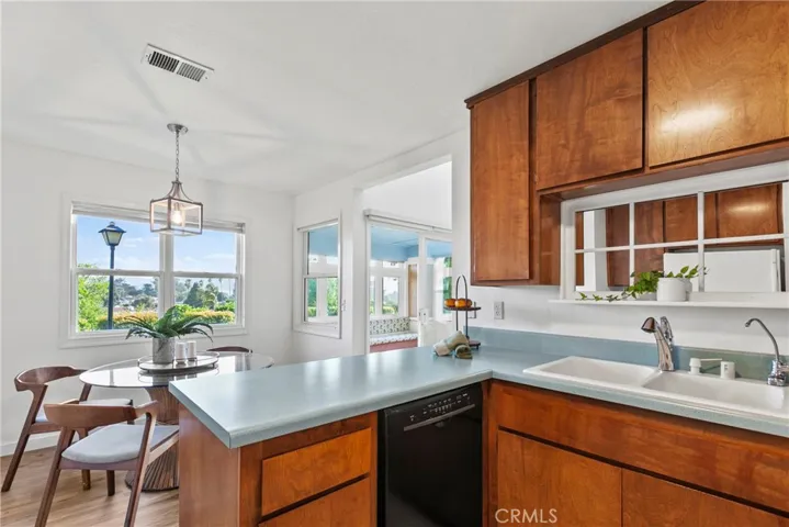 2892 Los Feliz Court 37, San Luis Obispo, California 93401