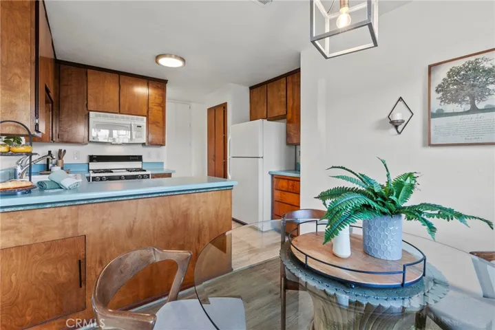 2892 Los Feliz Court 37, San Luis Obispo, California 93401