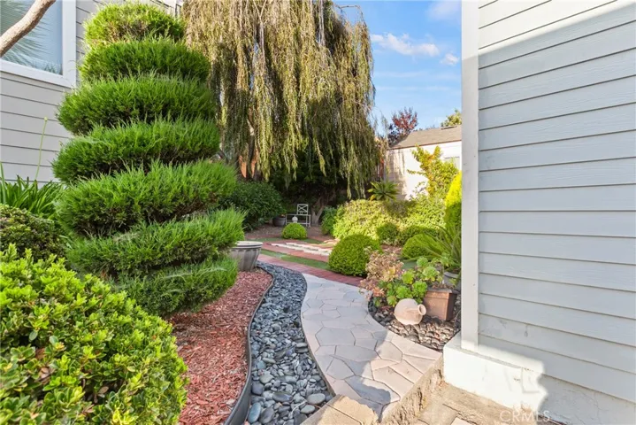 2892 Los Feliz Court 37, San Luis Obispo, California 93401
