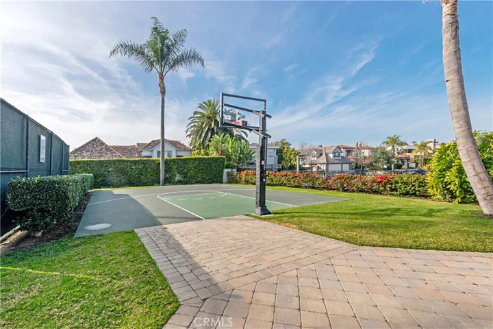 233 Calle Campesino, San Clemente, California 92672