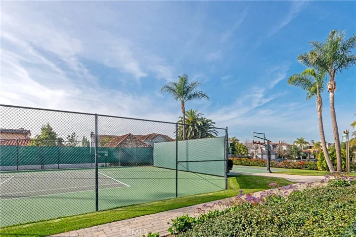233 Calle Campesino, San Clemente, California 92672