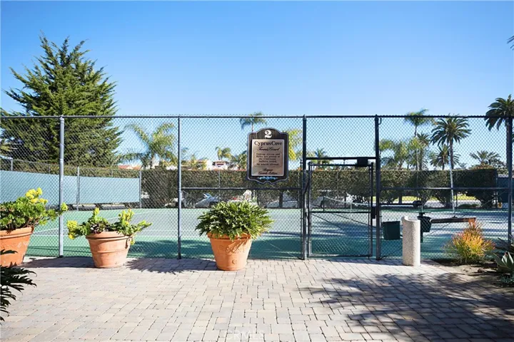 233 Calle Campesino, San Clemente, California 92672