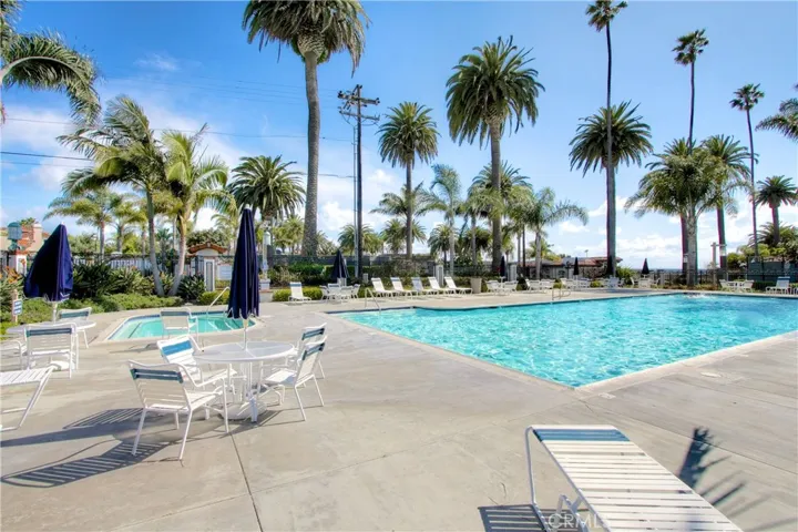 233 Calle Campesino, San Clemente, California 92672