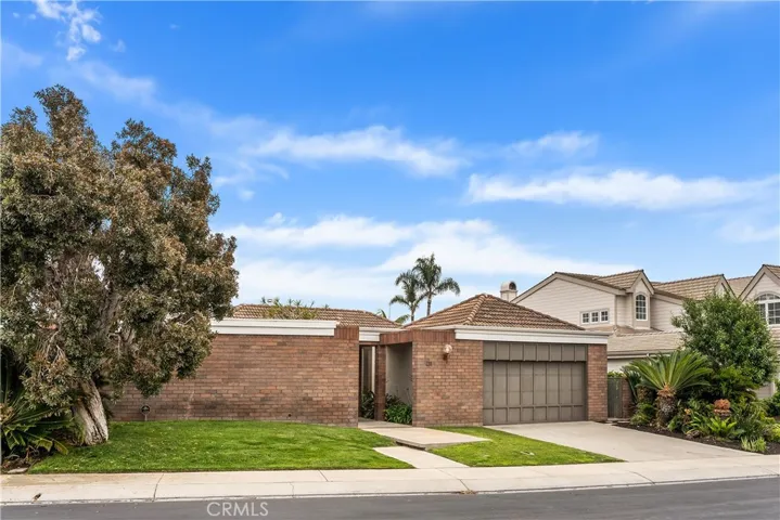233 Calle Campesino, San Clemente, California 92672