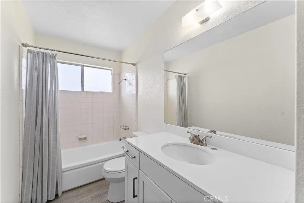 558 W Philadelphia Street, Ontario, California 91762 home-pic-31