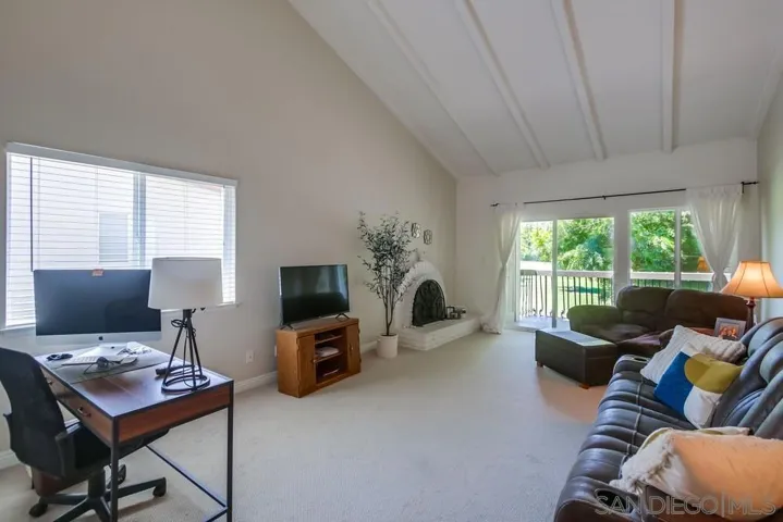 12006 Caminito Campana, San Diego, California 92128